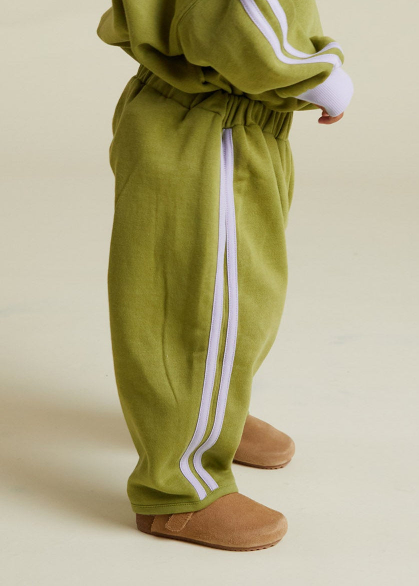 Alvie Matcha Sweatpant - side close