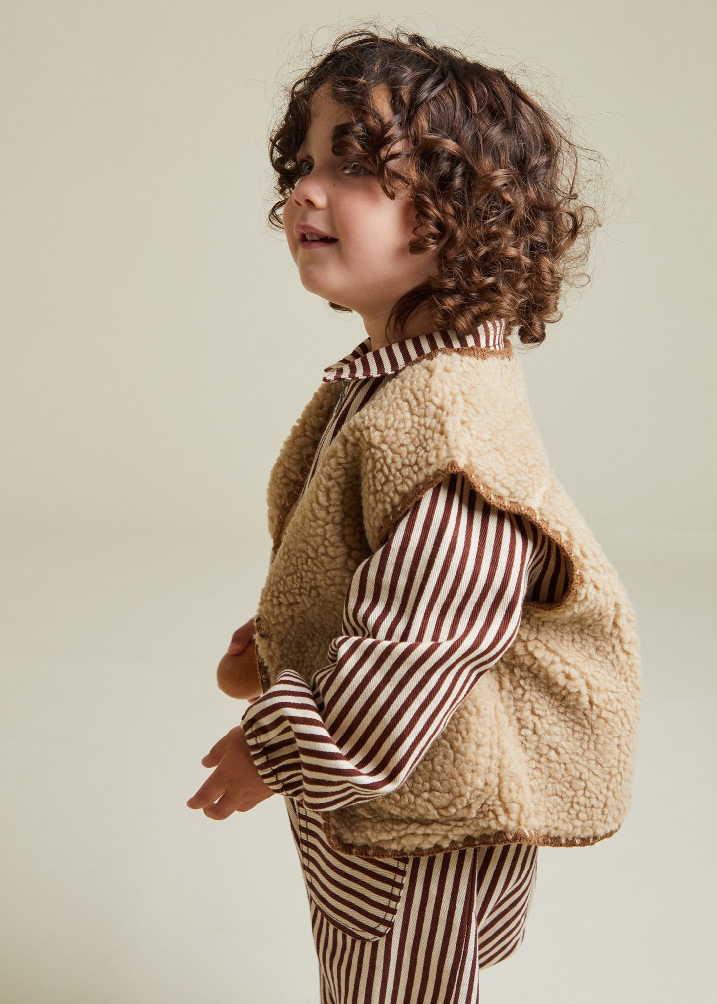 Amos Sand Folk Gilet - side