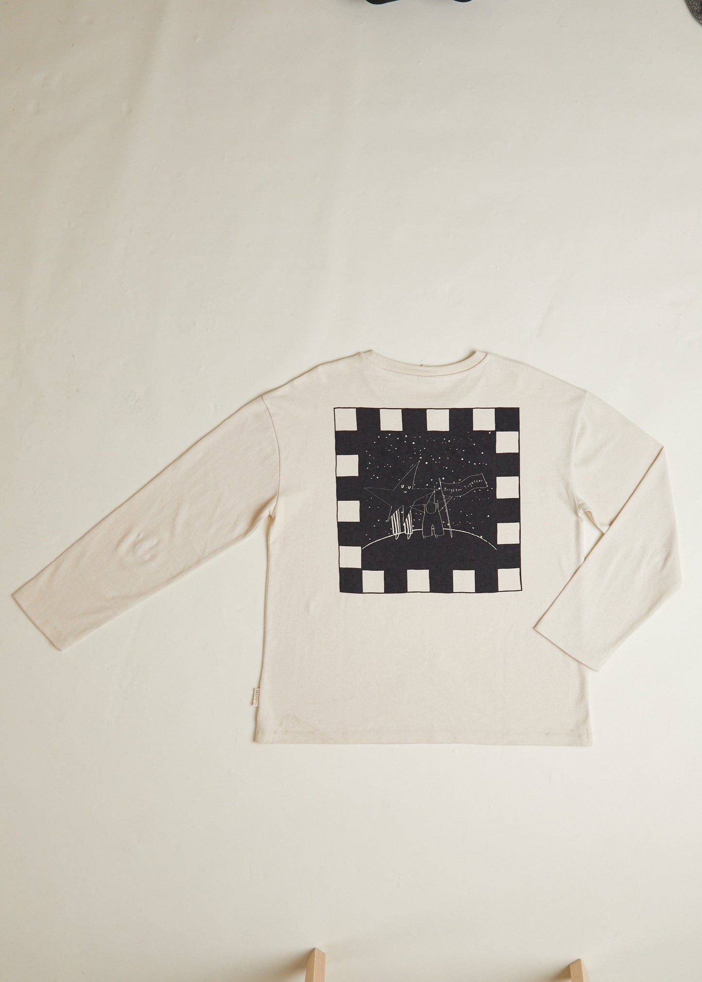 Nova Oat Tee Adult Cut Out