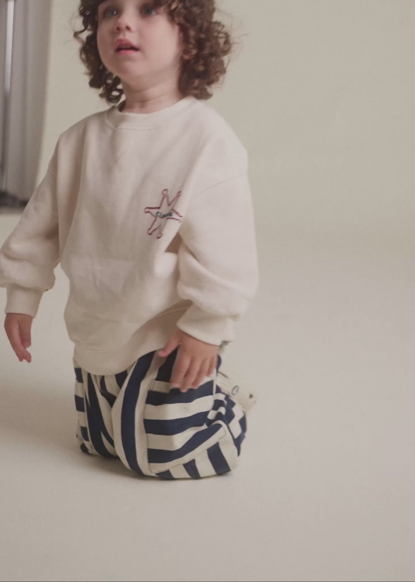 Carner Ecru Cosmic Sweat - PDP video