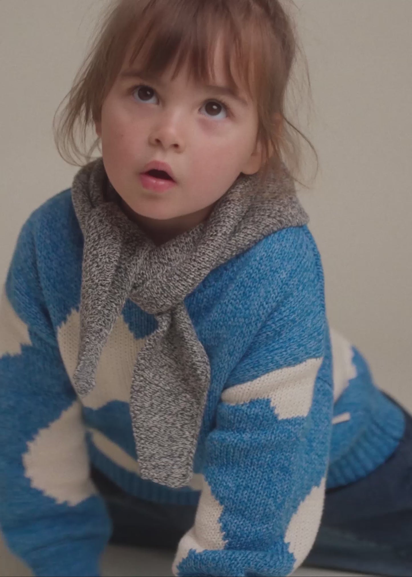 Hady Midnight Knit Neckerchief - PDP video