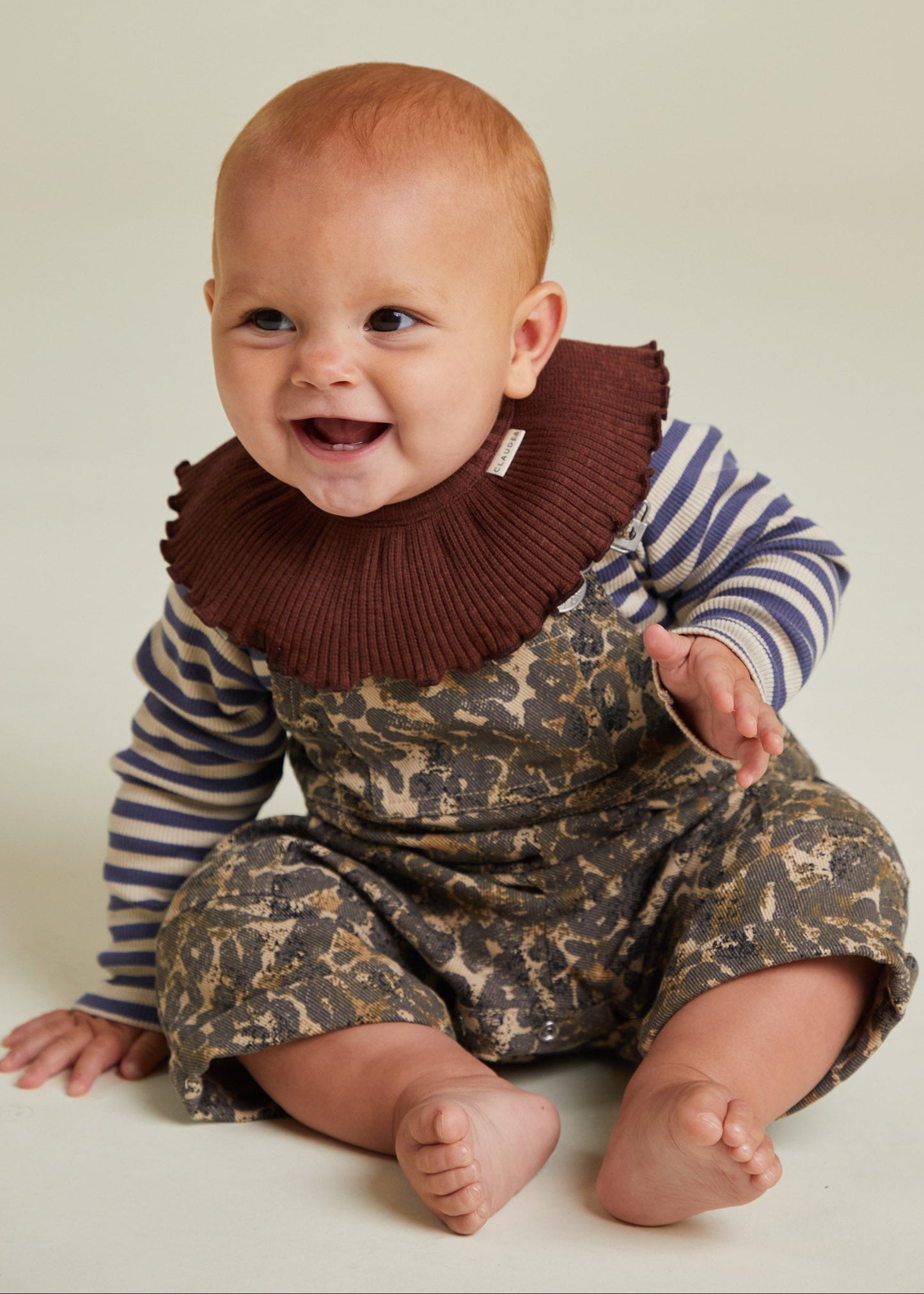 Bobbi Plum Collar Bib - full