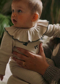 Bobbi Oat Collar Bib