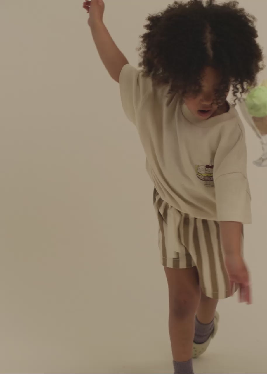 Lenni Sundaes At Claudes Tee